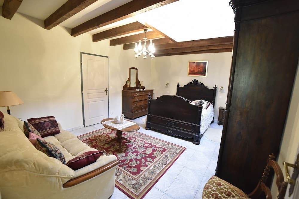 Photo of Livingroom in Poyanne