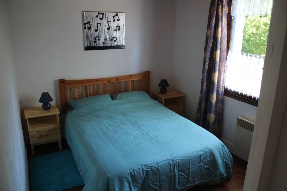 Photo of Bedroom in Vayres