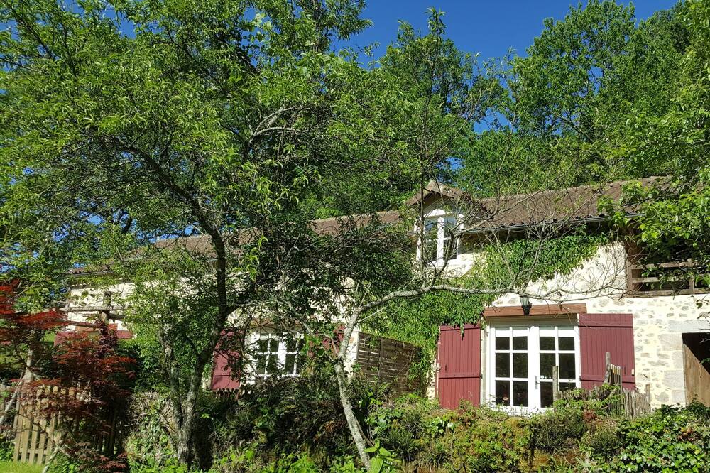 Photo of Outdoor in Pensol