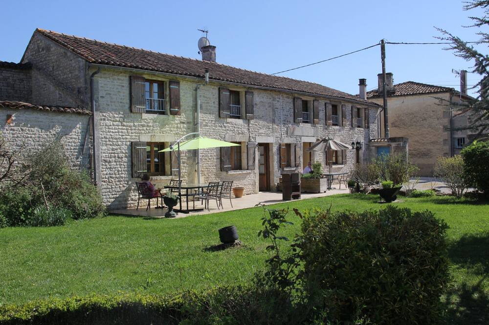 Photo of Outdoor in Le Gicq