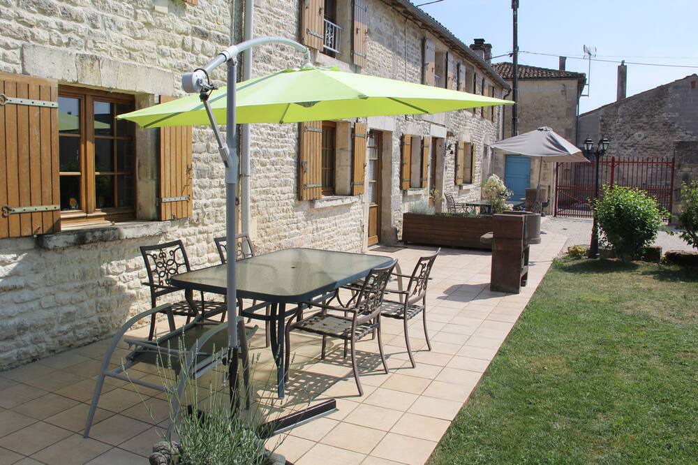 Photo of Outdoor in Le Gicq