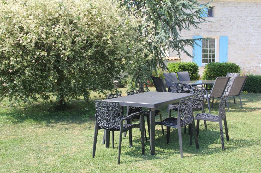 Photo of Outdoor in Le Gicq