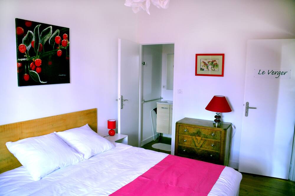 Photo of Bedroom in Montbron