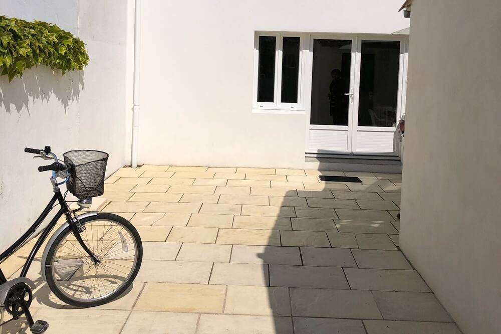 Photo of Patio Balcony in Les Portes-en-Re
