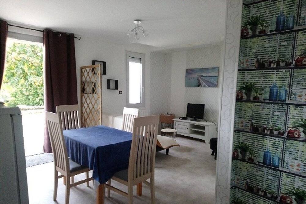 Photo of Livingroom in Saint-Loup-Lamaire