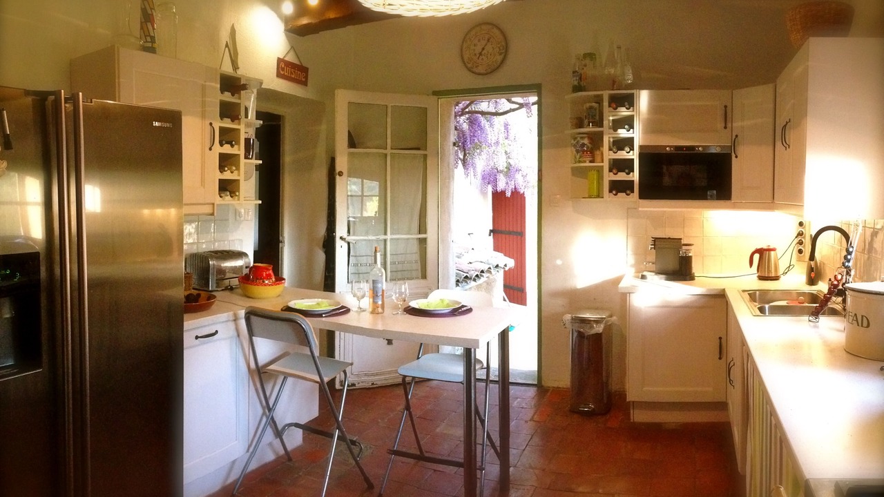 Photo of Kitchen in Simiane-Collongue