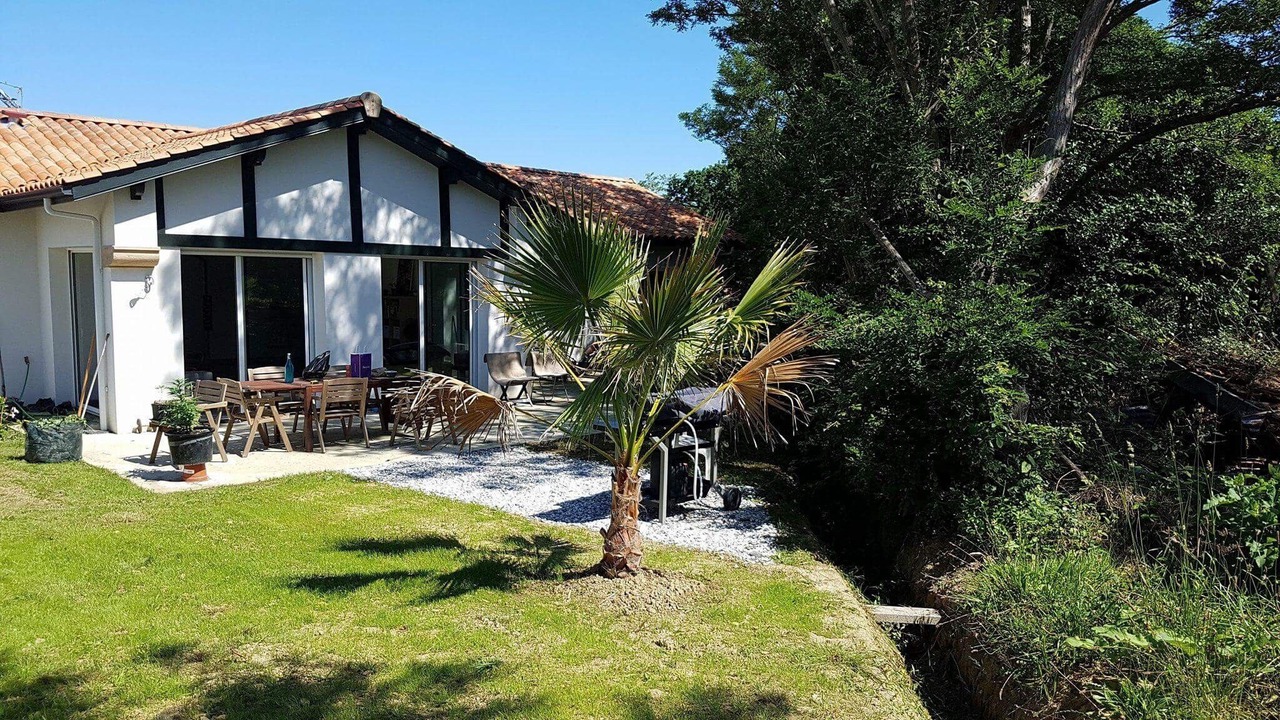 Photo of Buildings in Arcangues