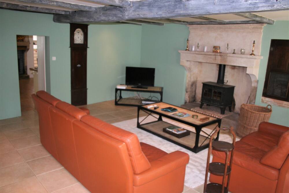 Photo of Livingroom in La Chapelle-Thireuil