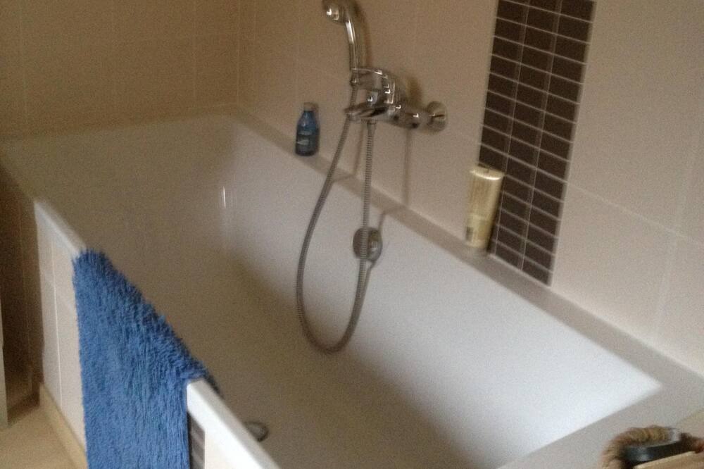 Photo of Bathroom in La Chapelle-Thireuil