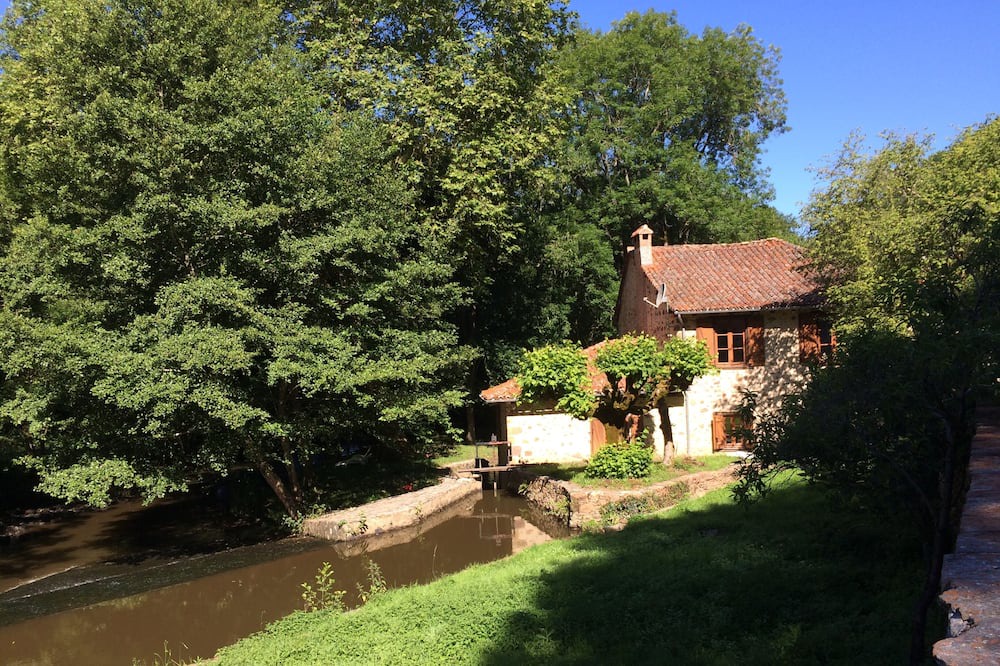 Photo of Outdoor in Rochechouart