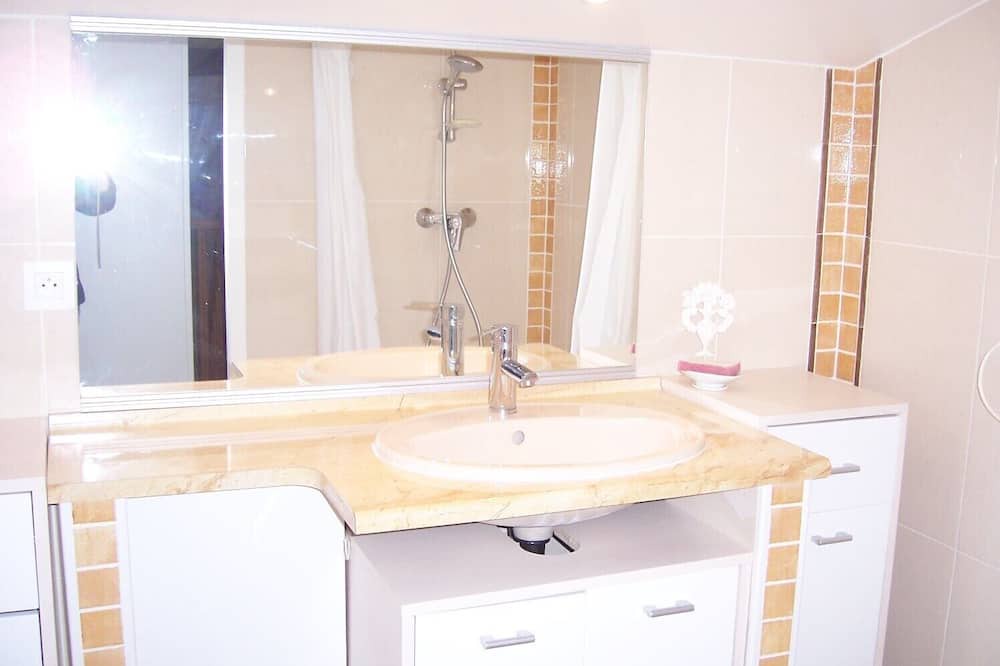 Photo of Bathroom in Sainte-Blandine