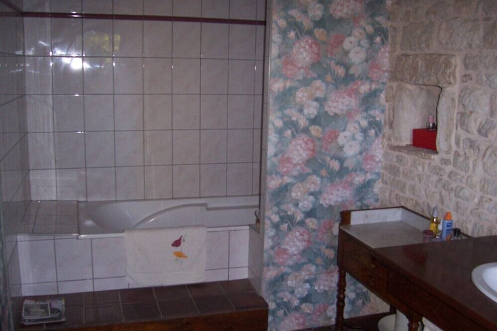 Photo of Bathroom in Sainte-Blandine