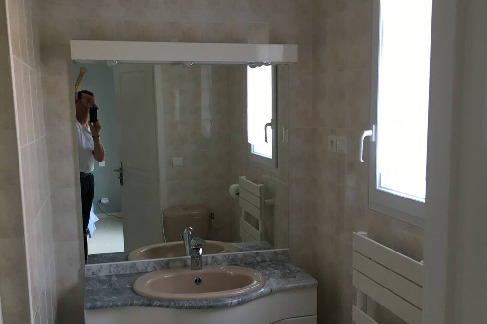 Photo of Bathroom in Saint-Trojan-les-Bains
