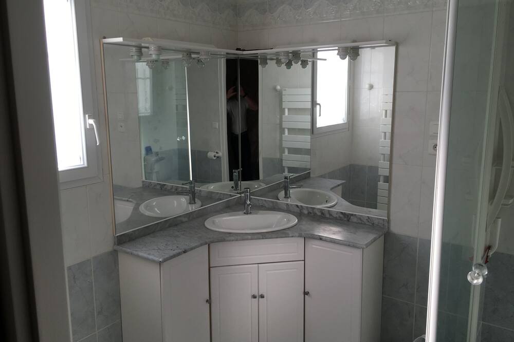 Photo of Bathroom in Saint-Trojan-les-Bains