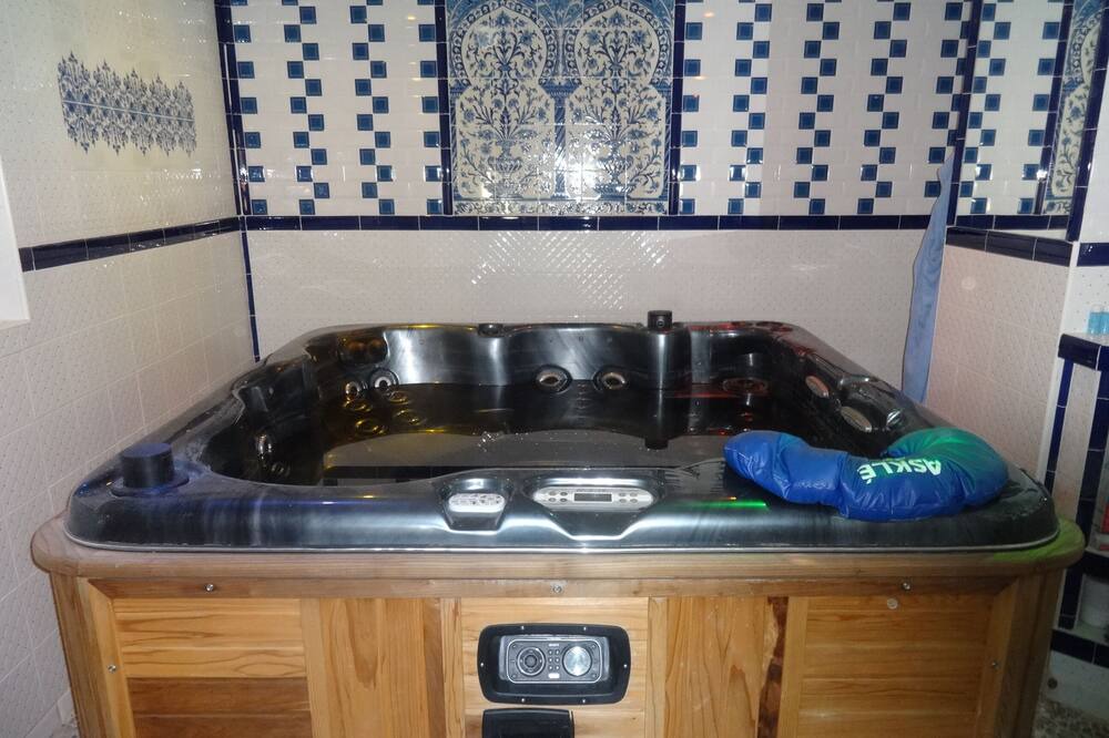 Photo of Kitchen in Forcalqueiret
