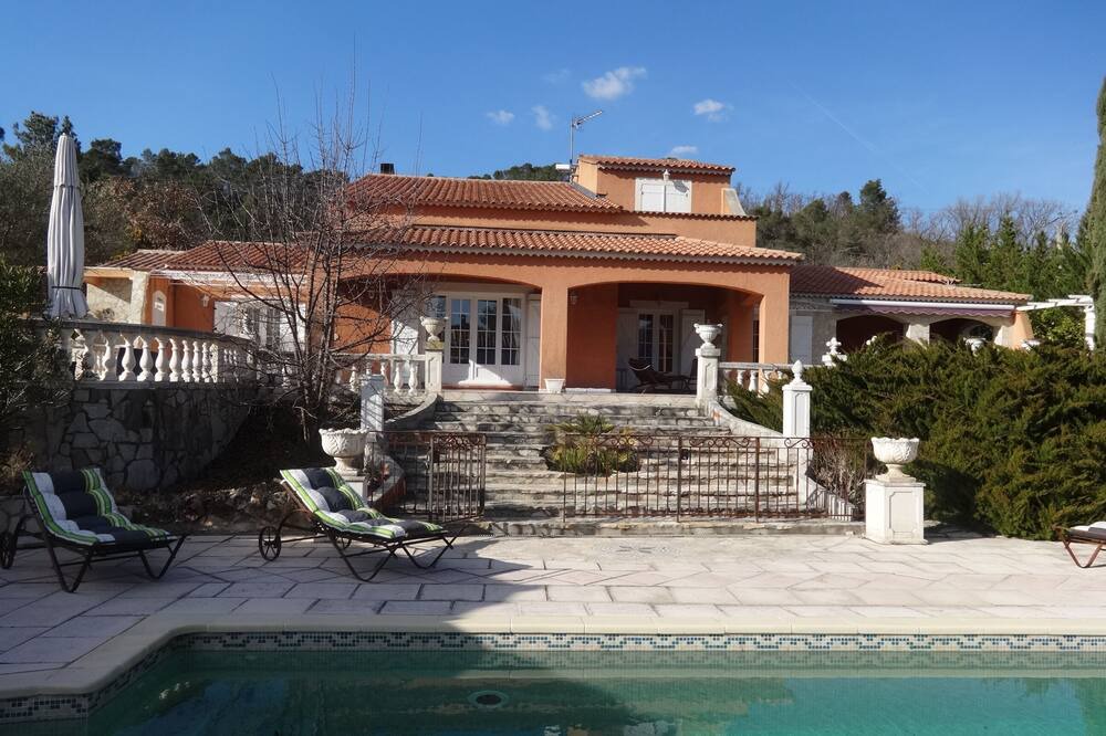 Photo of Outdoor in Forcalqueiret