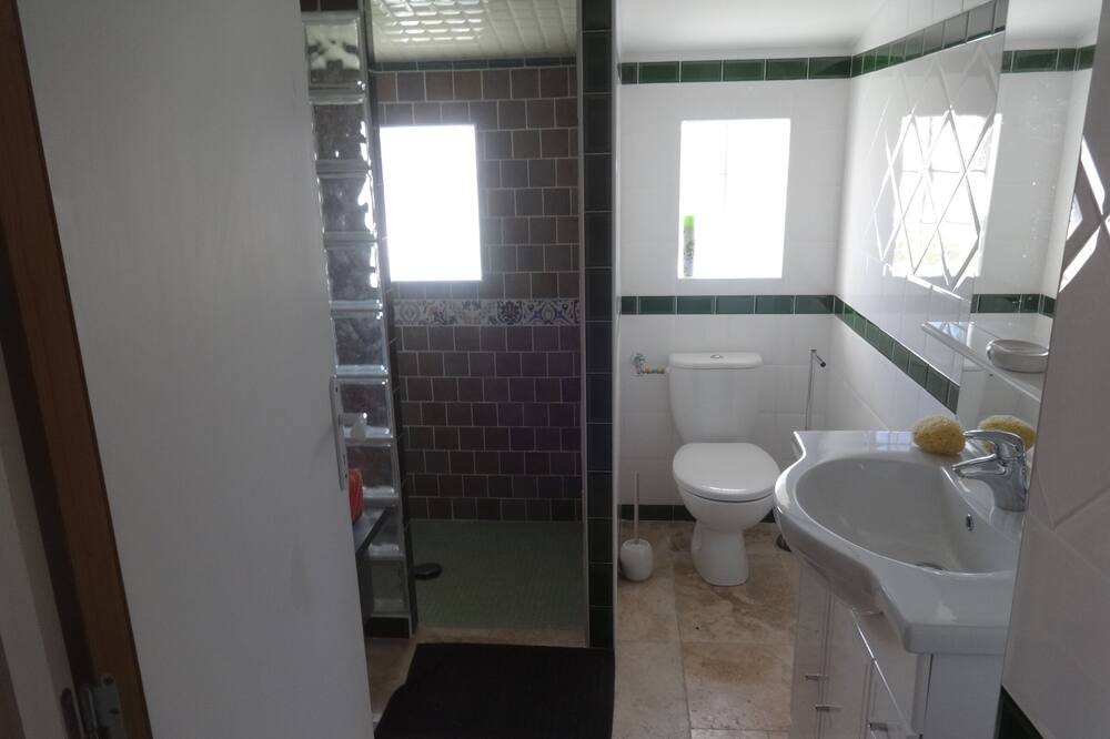 Photo of Bathroom in Forcalqueiret
