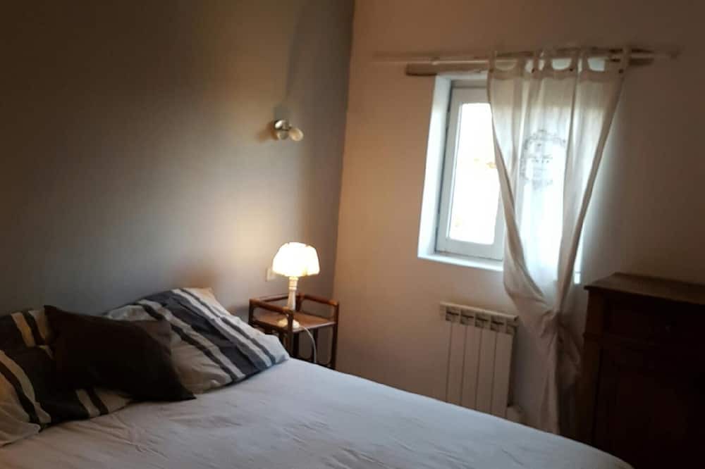 Photo of Bedroom in Saint-Amand-de-Coly