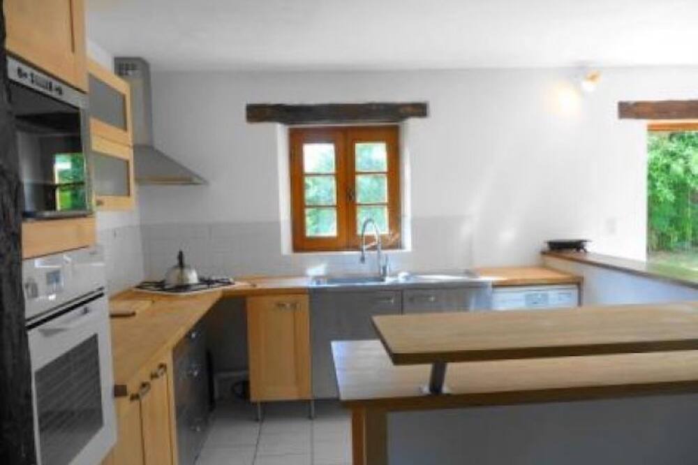 Photo of Kitchen in Saint-Amand-de-Coly