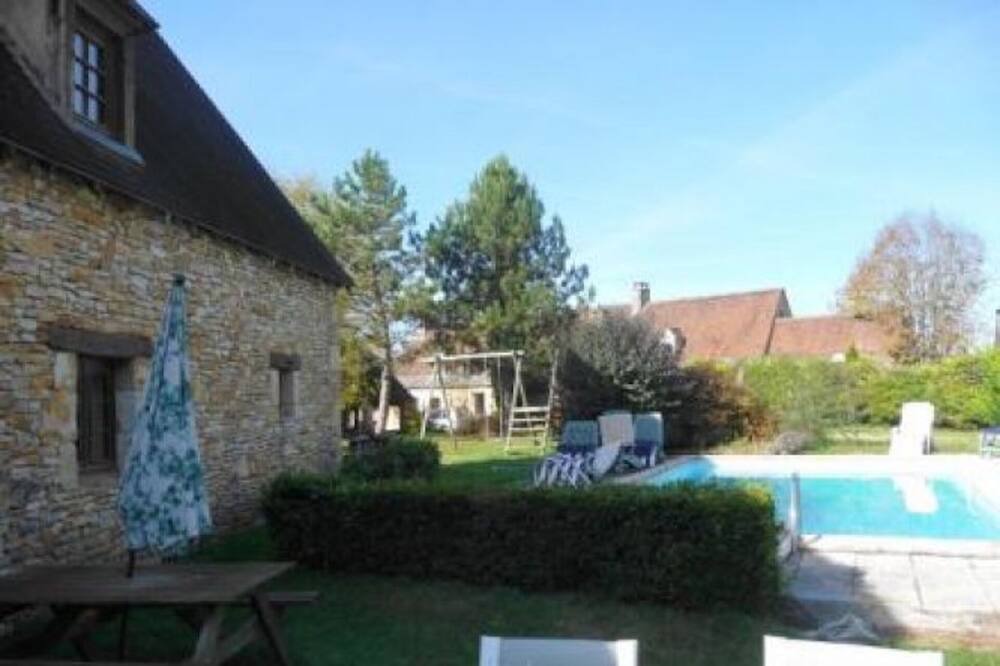 Photo of Outdoor in Saint-Amand-de-Coly