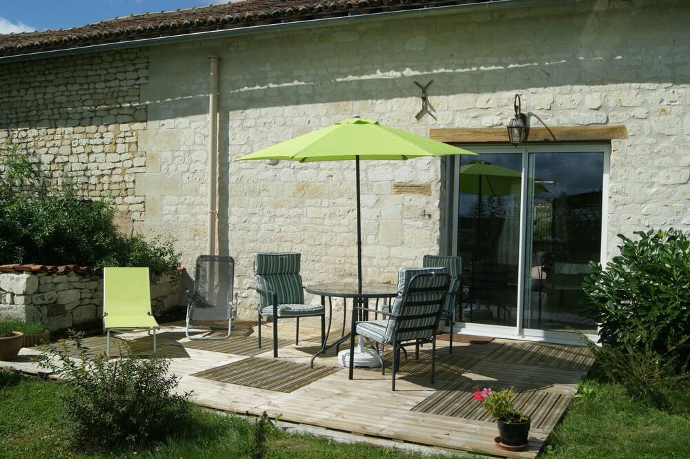 Photo of Patio Balcony in Bournand