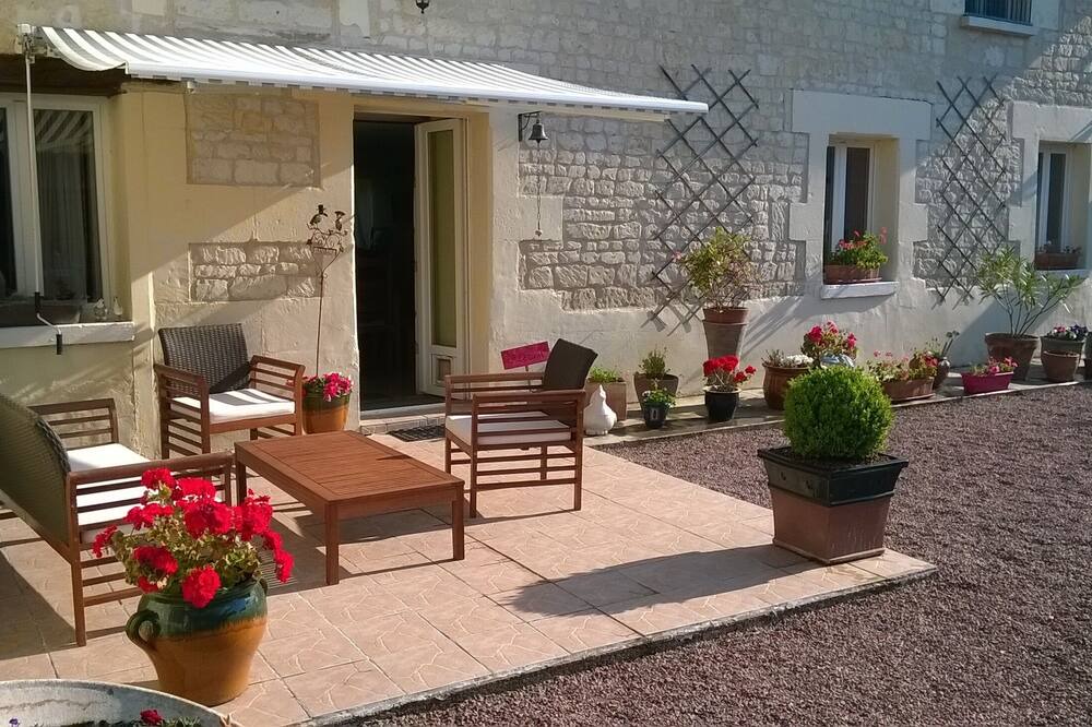 Photo of Patio Balcony in Bournand
