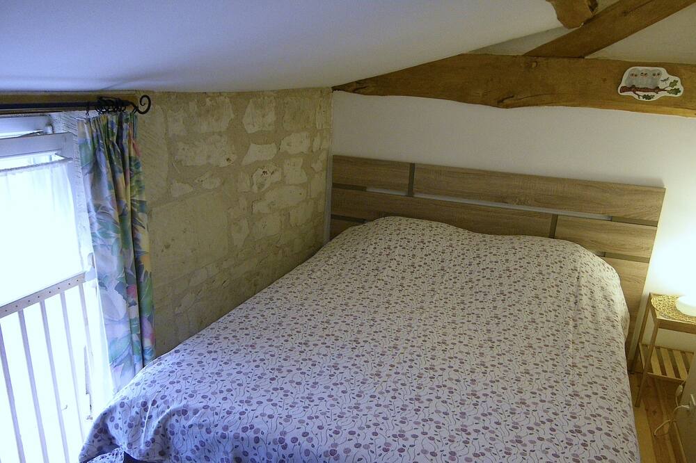 Photo of Bedroom in Bournand