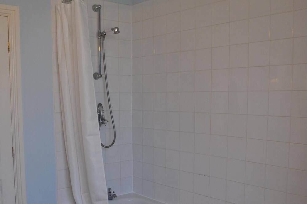 Photo of Bathroom in Mauzac-et-Grand-Castang