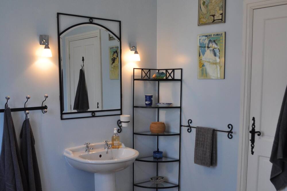 Photo of Bathroom in Mauzac-et-Grand-Castang
