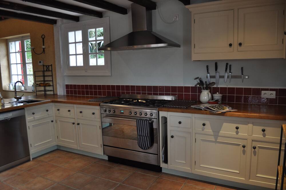 Photo of Kitchen in Mauzac-et-Grand-Castang