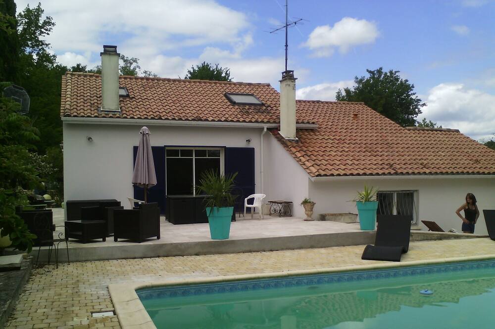 Photo of Outdoor in Latresne