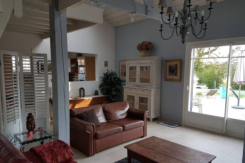 Photo of Livingroom in Latresne