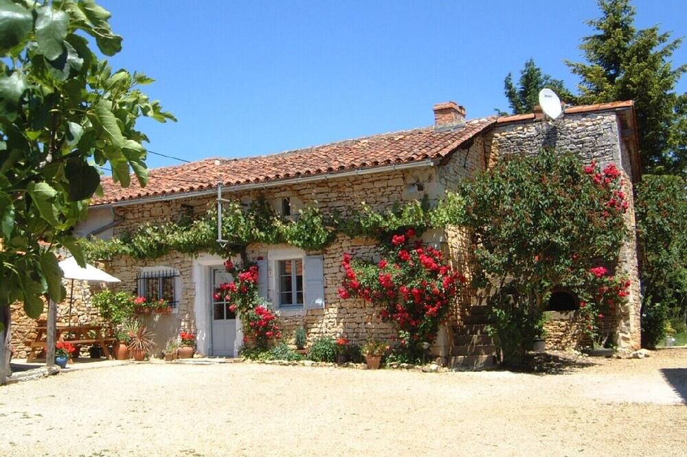 Photo of Outdoor in Chasseneuil-sur-Bonnieure