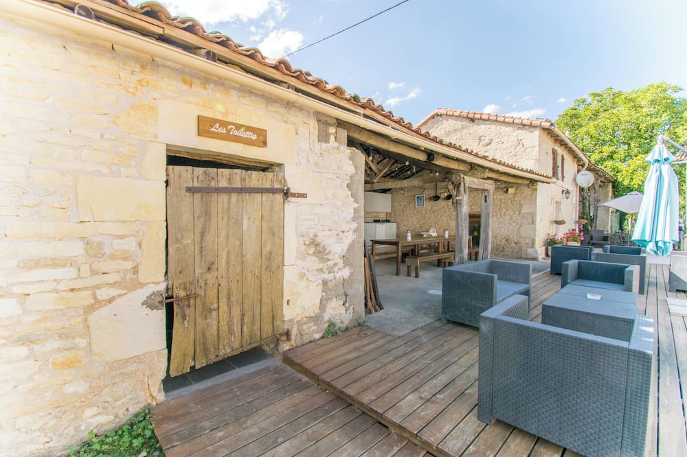 Photo of Patio Balcony in Chaunay