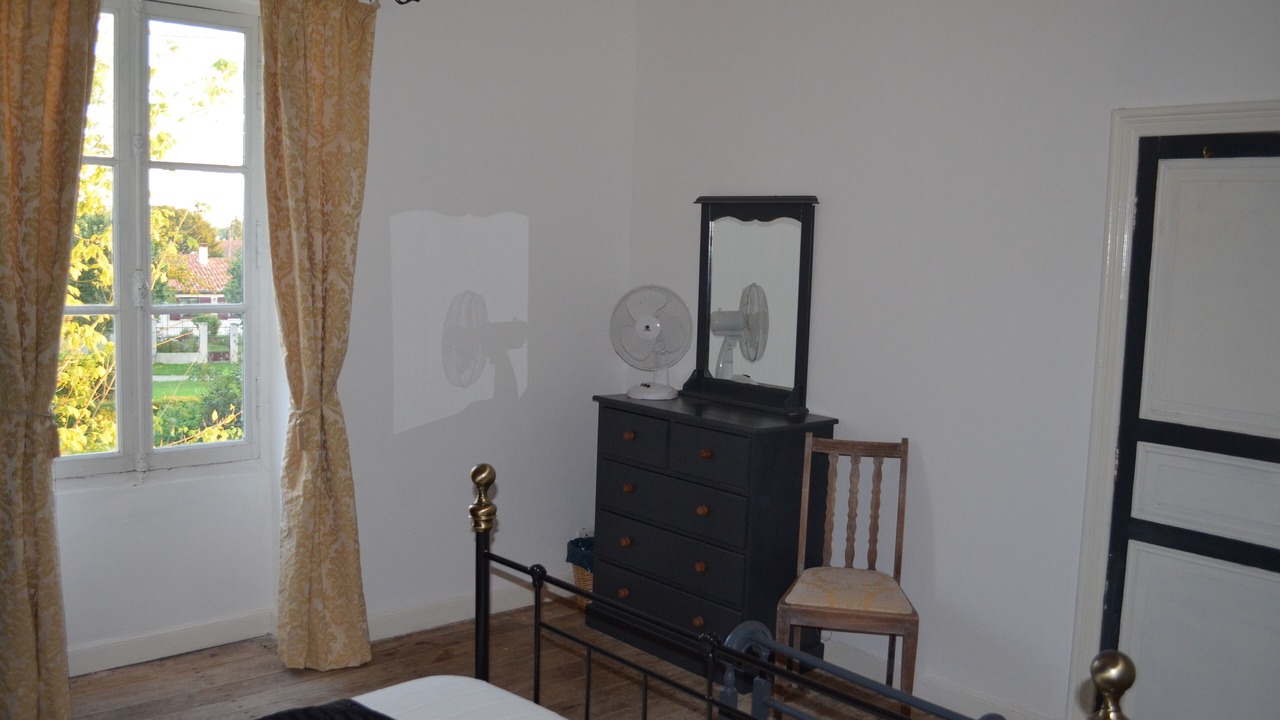 Photo of Others in Villeneuve-la-Comtesse