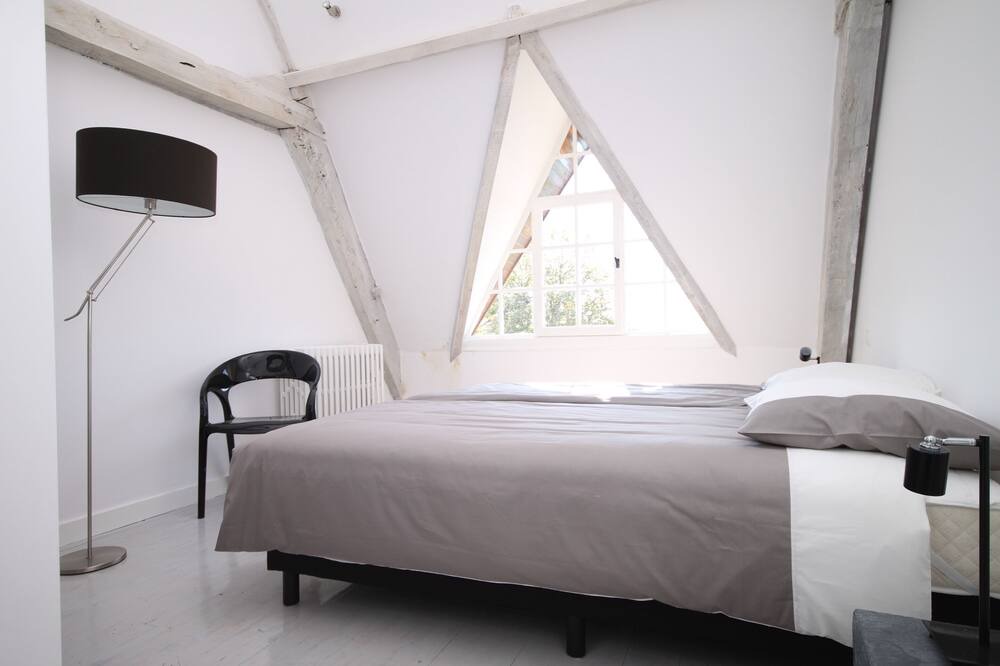 Photo of Bedroom in Laprade