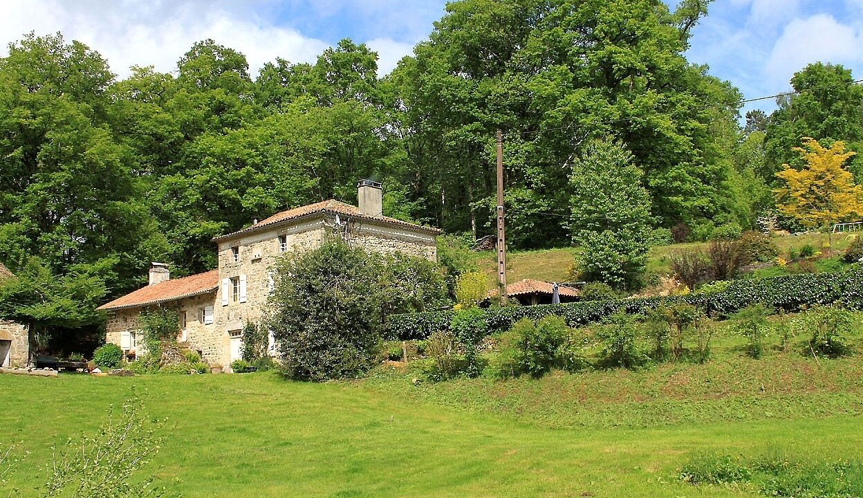 Photo of Outdoor in Saint-Saud-Lacoussiere
