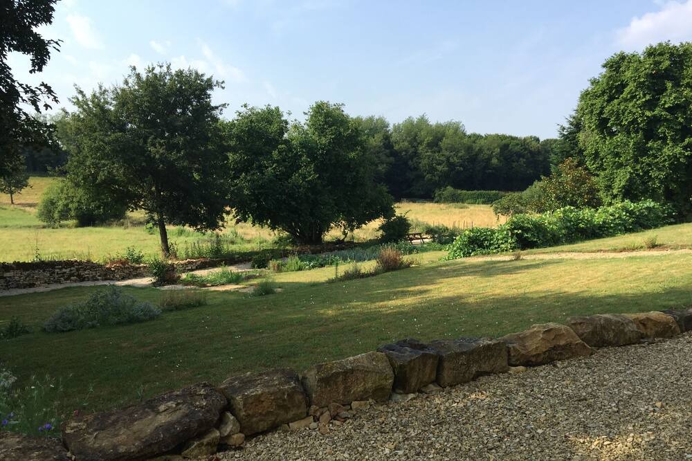 Photo of Outdoor in Benest