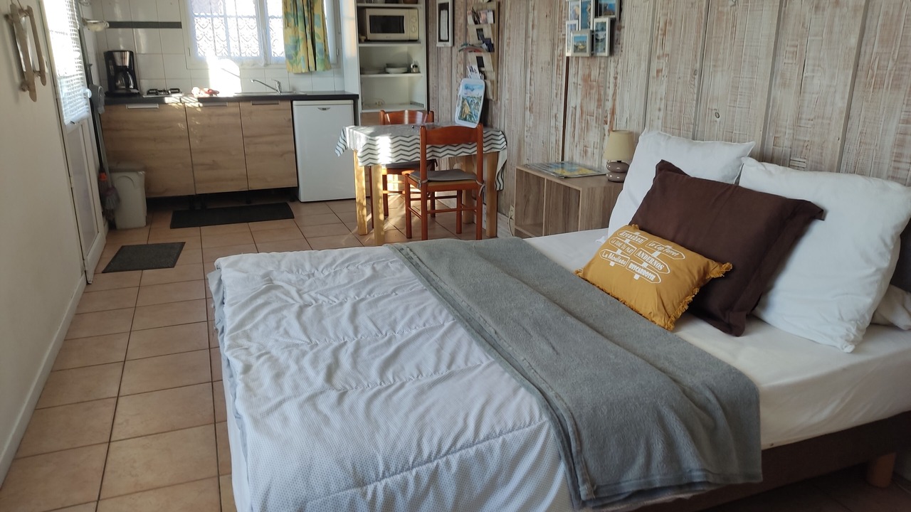 Photo of Bedroom in Gujan-Mestras