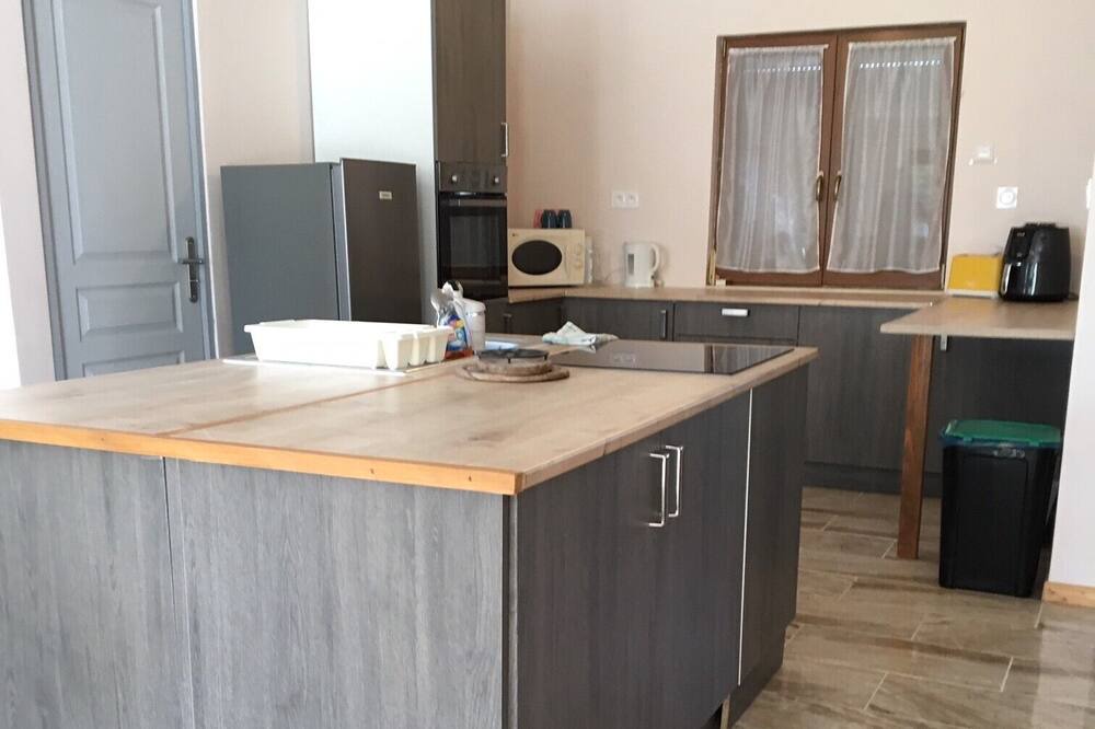 Photo of Kitchen in Lamothe-Montravel