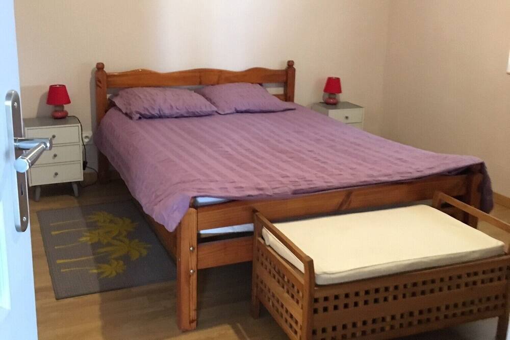 Photo of Bedroom in Lamothe-Montravel