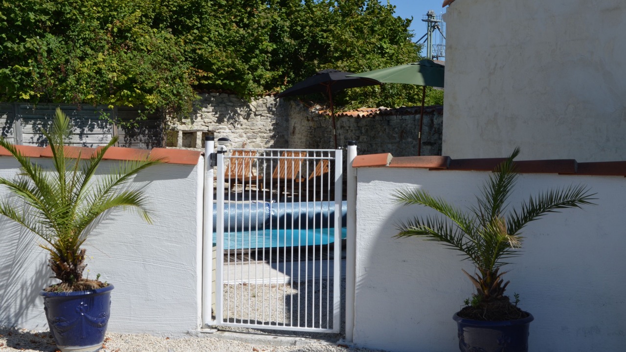 Photo of Outdoor in Villeneuve-la-Comtesse