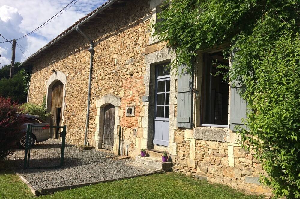 Photo of Outdoor in Le Lindois