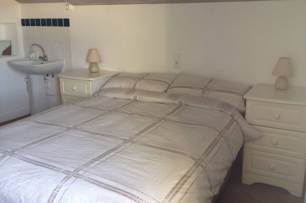 Photo of Bedroom in Les Adjots