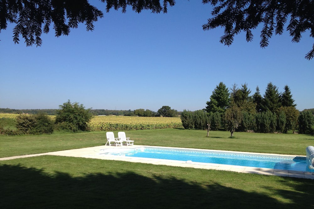 Photo of Outdoor in Les Adjots