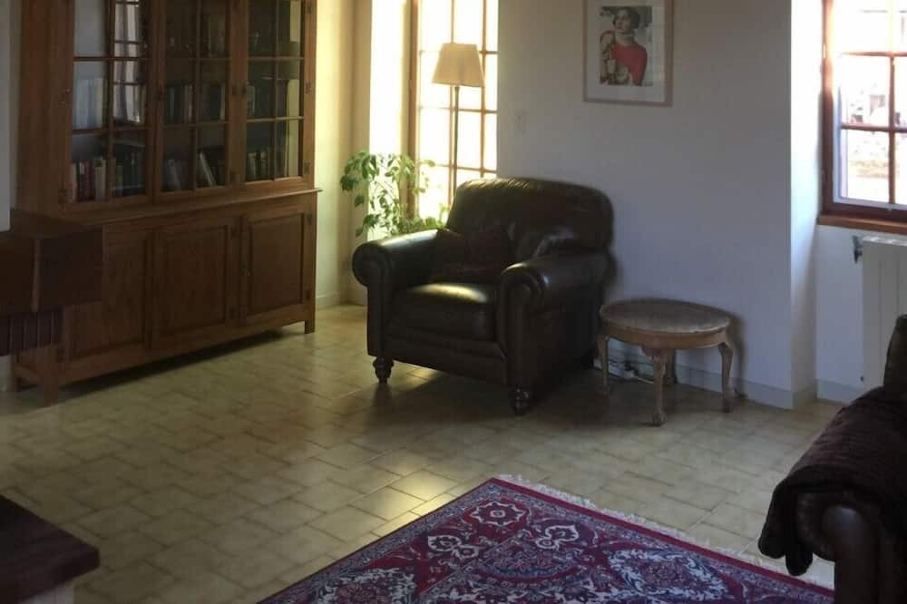 Photo of Livingroom in Les Adjots