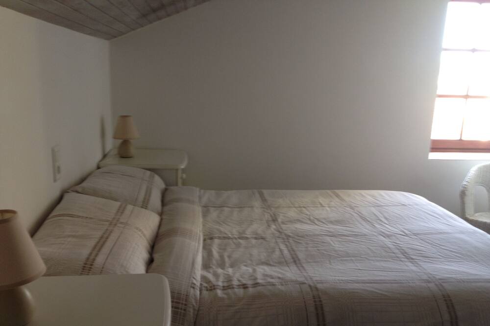 Photo of Bedroom in Les Adjots