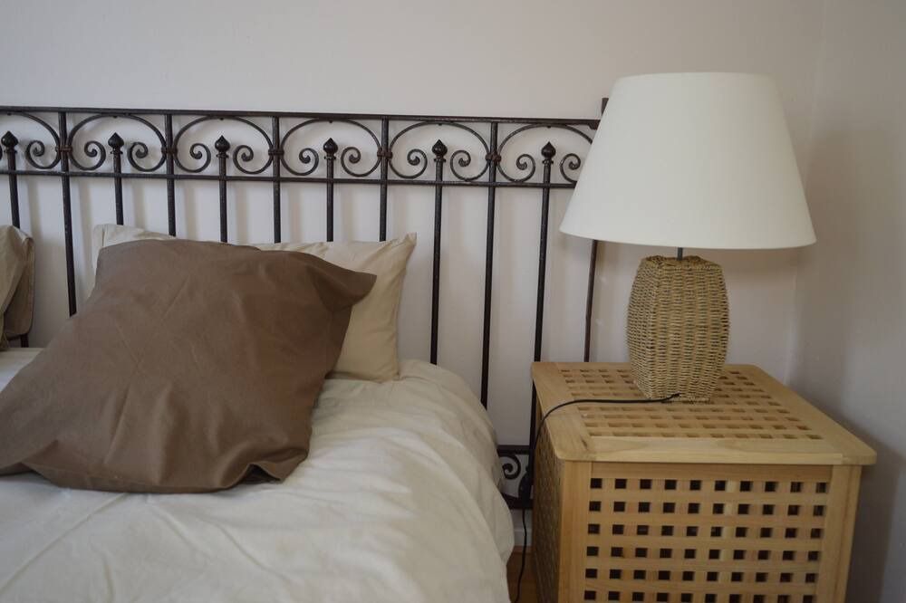 Photo of Bedroom in Naujan-et-Postiac