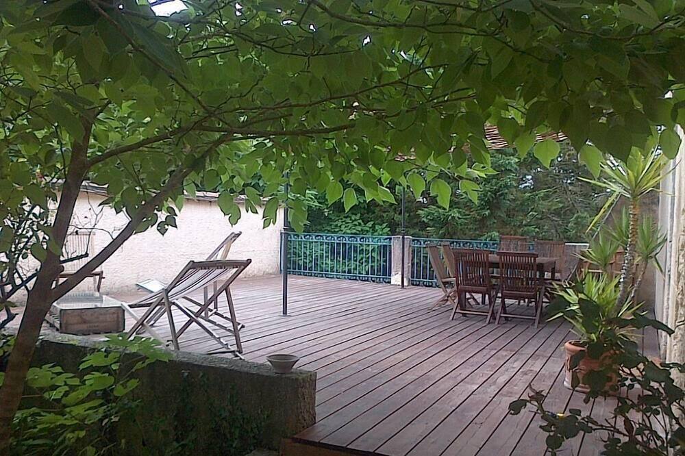 Photo of Patio Balcony in Naujan-et-Postiac