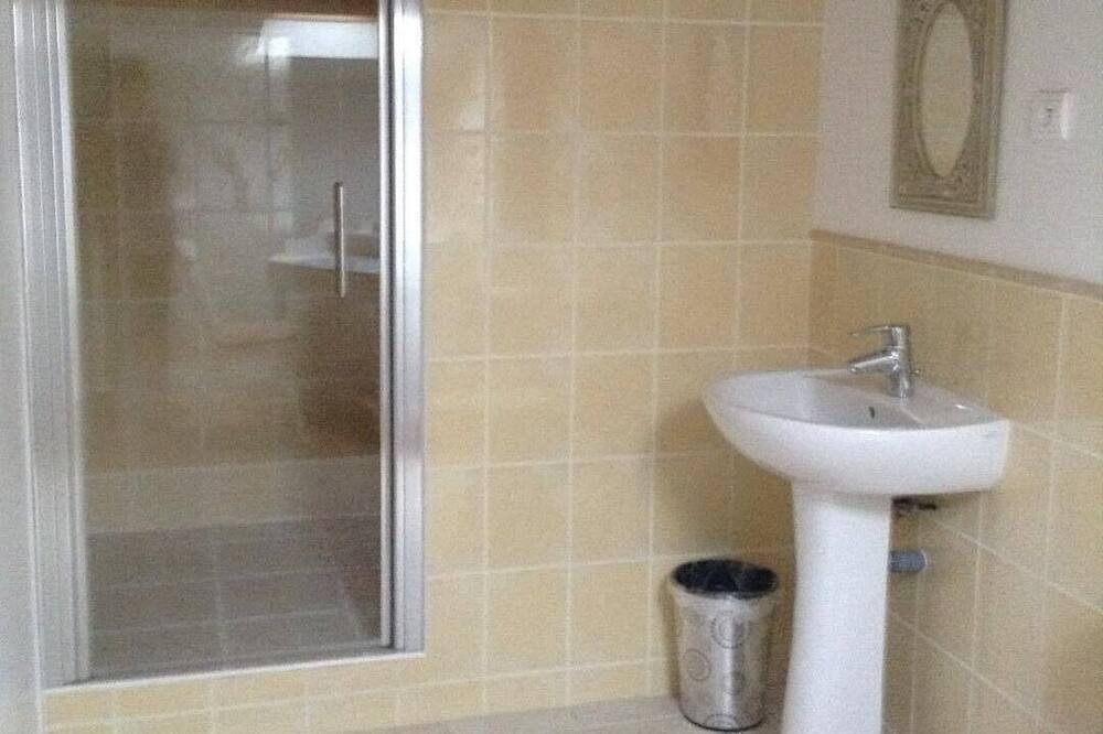 Photo of Bathroom in Cherac